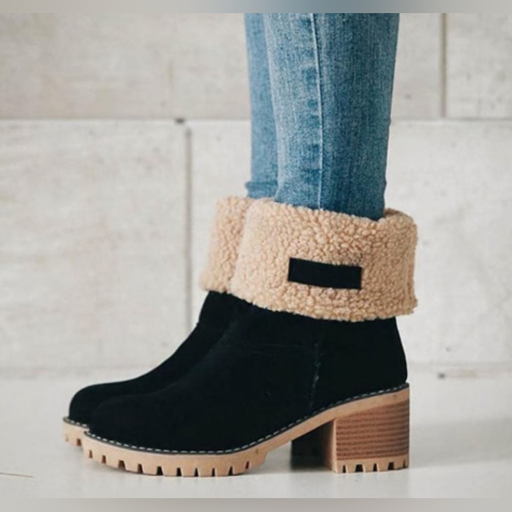 Women's Black Ankle Boots with Tan Fur Lining